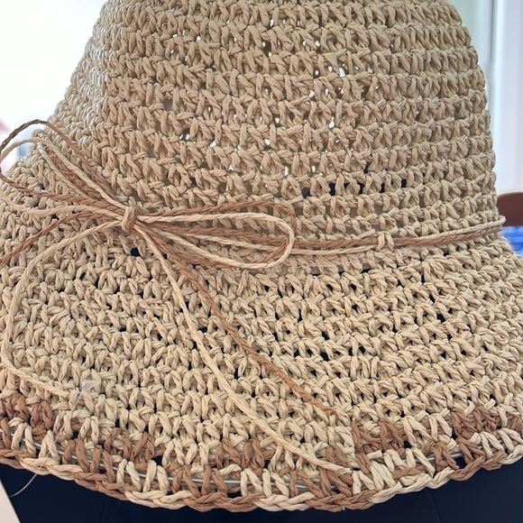 NWT Styline Women’s Tan And Brown Hat - Picture 3 of 3